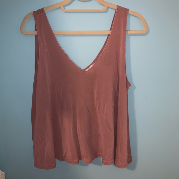 Pink V-Neck Tank Topπ - Picture 3 of 5